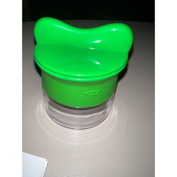 NWOT | OXO | Green Handheld Spiral Cutter “Spiralizer” for Vegetable Noodles - Picture 4 of 7